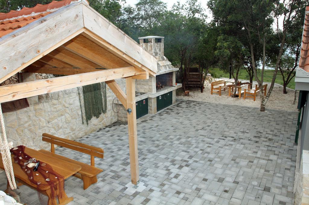 Holiday Batarelo Traù Esterno foto